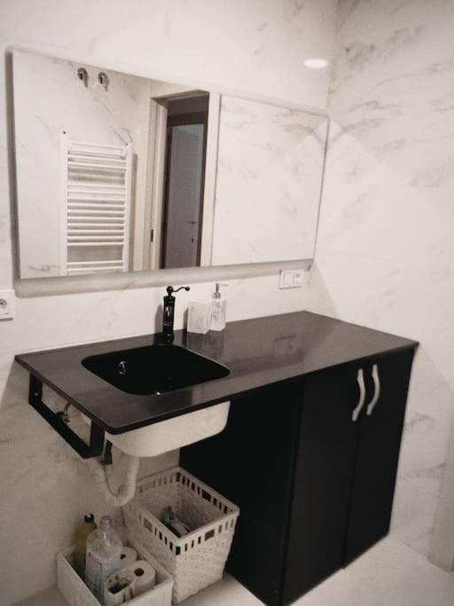 Center Wifi Parking Free Apartment Granada Bagian luar foto