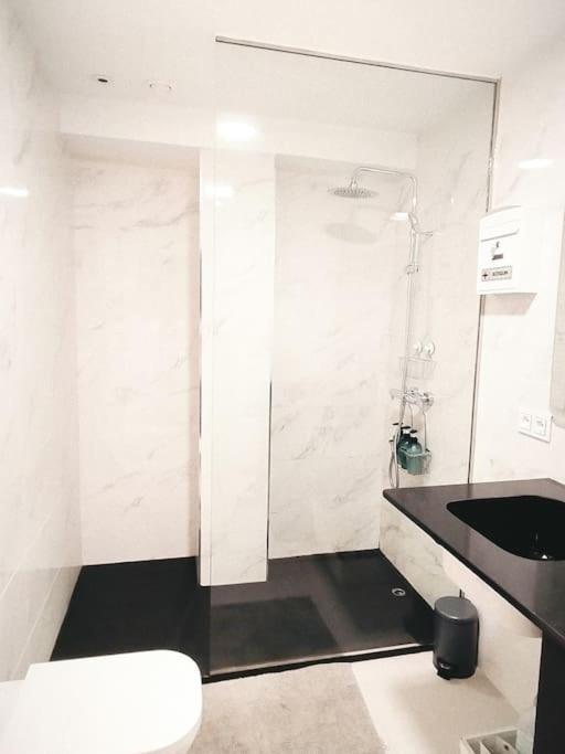 Center Wifi Parking Free Apartment Granada Bagian luar foto